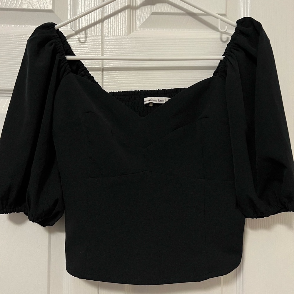 Abercrombie & Fitch Puff Sleeve Crop Top